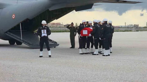 Şehit Polis Memurunun Cenazesi Van'a Uğurlandı