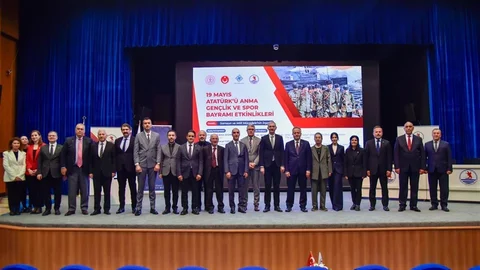 Samsun'da Tarihi Panel Gerçekleşti