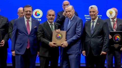 Cumhurbaşkanı Erdoğan'dan Elazığ'a Hizmet Belgesi