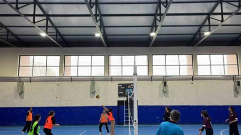 Gençlik Haftası'nda Spor Coşkusu Kars'ta Yaşandı