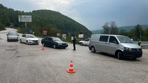 Düzce'de Sürücülere Cezai İşlem Uygulandı