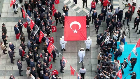 Samsun'da Bayrak Devir Teslim Töreni