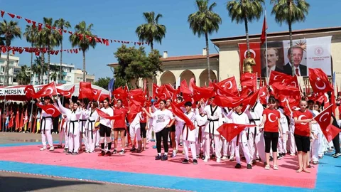 Mersin’de Gençlik Bayramı Coşkuyla Kutlandı