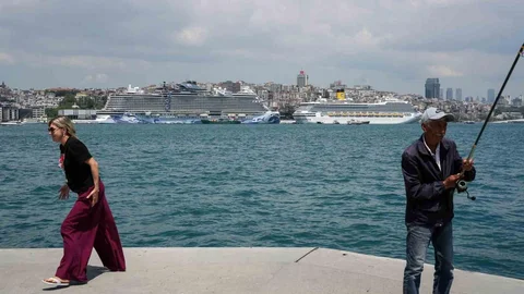 İstanbul'da Kruvaziyer Gemilerinin Yoğunluğu
