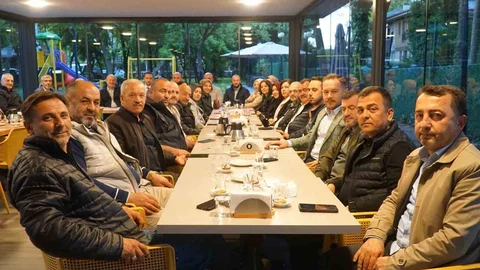 AK Parti Düzce İl Başkanlığı Toplantısı