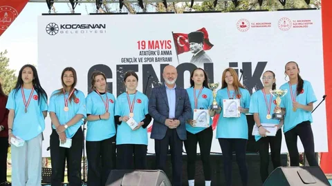 Kocasinan'da Gençlik Şöleni Gerçekleştirildi