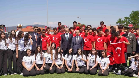 Ayvalık'ta 19 Mayıs Kutlamaları