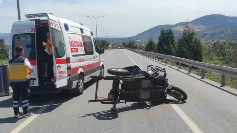 Manisa'da Tır ve Elektrikli Motosiklet Kazası