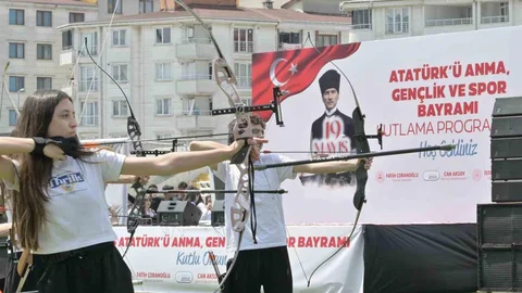 Esenyurt’ta 19 Mayıs Coşkusu