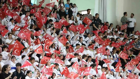 Erzincan'da 19 Mayıs Bayramı Kutlandı