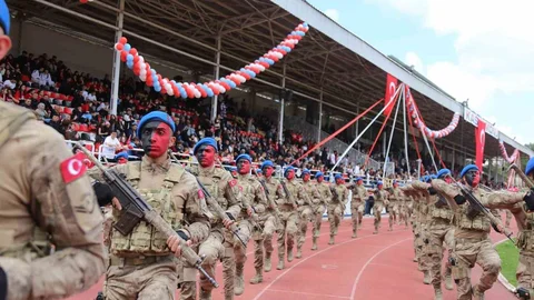 Kastamonu'da 19 Mayıs'ta Komando Gösterisi