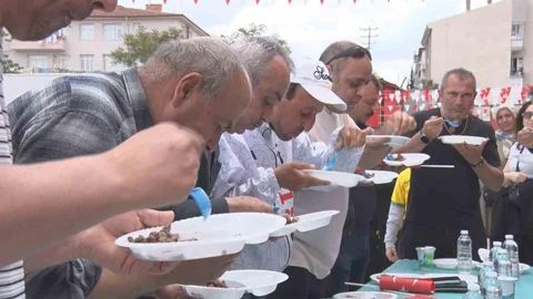 Ankara'da Kavurma Yeme Yarışması Yapıldı