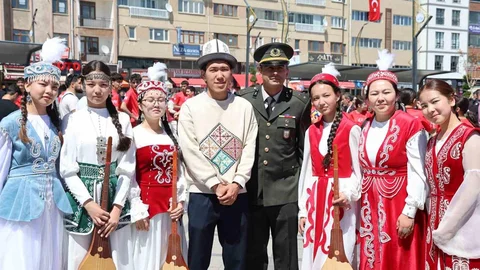 Elazığ'da Kırgız Ekibi Büyük Bir Performans Sergiledi