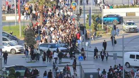 Samsun'da Uçak Gösterileri Yoğun İlgi Gördü