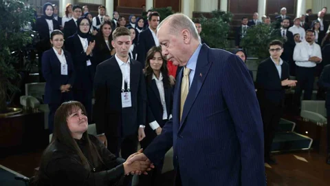 Cumhurbaşkanı Erdoğan Gençlerle Bir Araya Geldi