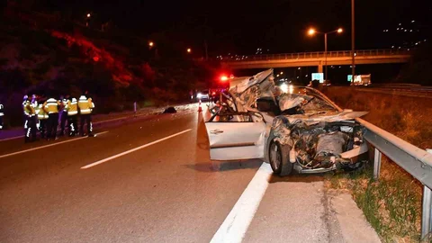 Tırla Çarpışan Otomobilde Genç Kız Hayatını Kaybetti