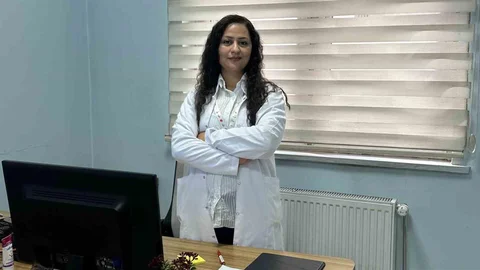 Hakkari'de Hemşire Sigarayı Bıraktı