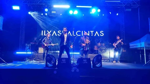 Sinop'ta İlyas Yalçıntaş Konseri Yapıldı