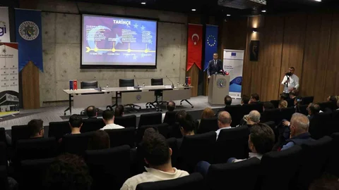 Türkiye-AB İlişkileri Denizli'de Tartışıldı