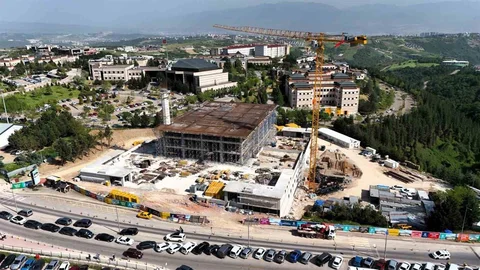 Umuttepe'de Cami ve Otopark İnşaatı İlerliyor