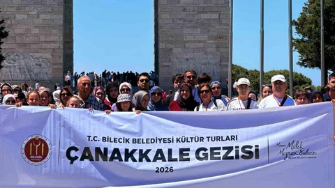 Çanakkale'ye 300 Kişilik Gezi Düzenlendi