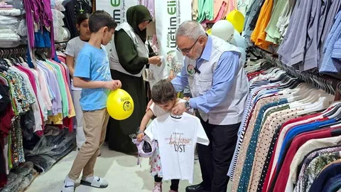 Diyarbakır'da Yetim Çocuklara Bayram Hediyesi