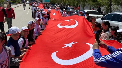 Bayburt'ta Gençlik Yürüyüşü Düzenlendi