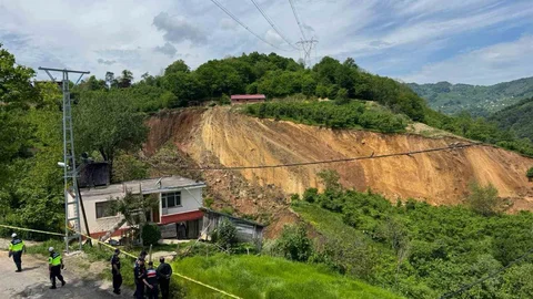 Ordu’da Heyelan Anları Görüntülendi