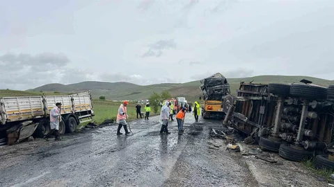 Afyonkarahisar'da Tır Kazası ve Yangın