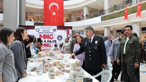 Erzurum'da Hayır Çarşısı Açıldı