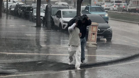Gaziantep'te Sağanak Yağış Etkili Oldu