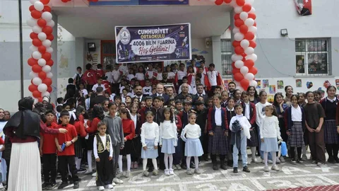 Cumhuriyet Okulu'nda Bilim ve Sanat Şöleni