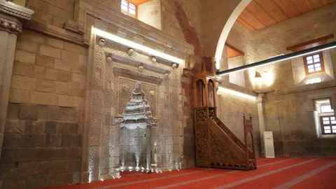 Niğde'de Tarihi Camii Restorasyonu Tamamlandı