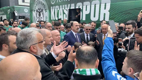 Konyaspor Antalya'ya Uğurlandı