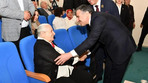 Kazım Karabekir’in Kızı Gümüşhane'de Gençlerle Buluştu