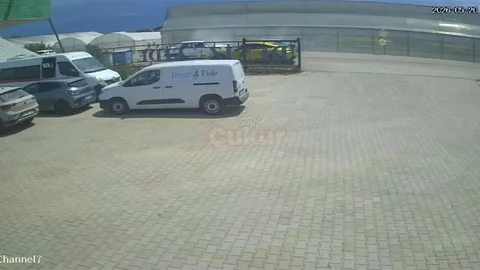 Antalya'da Tofaş Çarpışması: 4 Yaralı