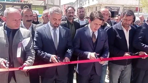 Tekman'da Hayır Çarşısı Açıldı