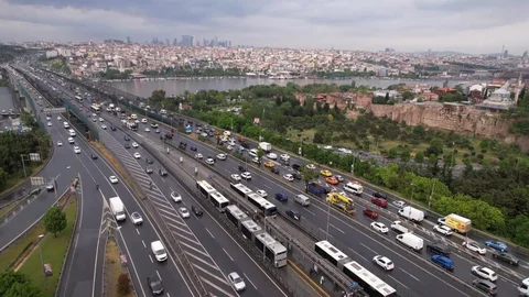 İstanbul'da Yağış ve Trafik Yoğunluğu
