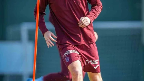 Trabzonspor, Ernest Muçi'yi Transfer Etti