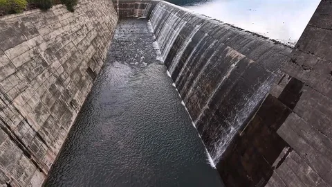 Tokat'ta Dolusavaktan Taşan Su Görüntülendi
