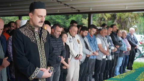 Kayseri'deki Trafik Kazasında Hayatını Kaybeden Doktor Defnedildi