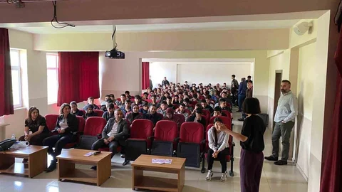 Çemişgezek’te Akran Zorbalığı Eğitimi