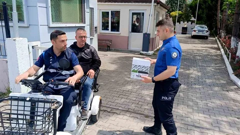 Bartın'da Yaralı Kırlangıca Şefkatli Müdahale