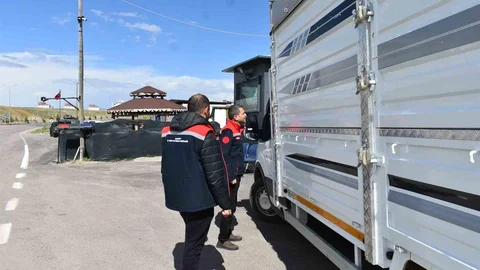 Bayburt’ta Hayvan Sevkiyatı Denetimleri Artırıldı