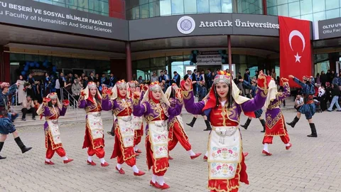 Oltu'da Mezuniyet Töreni Coşkusu