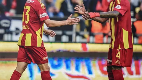 Kayserispor'un En Golcü Oyuncusu Onugkha Oldu