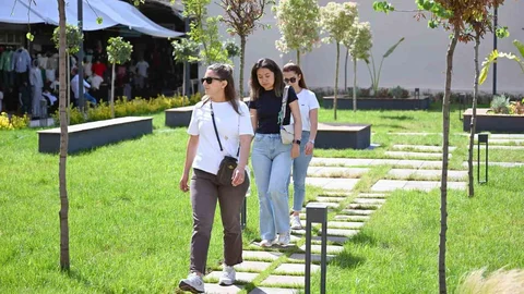 Mersin'de Yeni Kent Meydanı Açıldı
