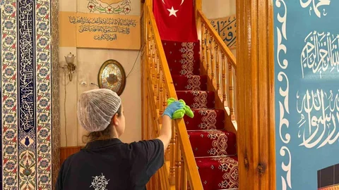 Aydın'da Camilerde Temizlik Çalışmaları
