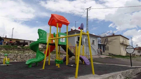 Malatya'da Köy Okuluna Jandarma Desteği