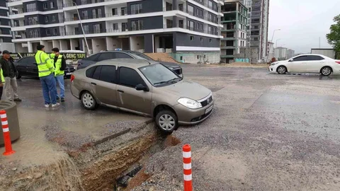 Malatya'da Kazı Çukuru Tehlike Saçıyor